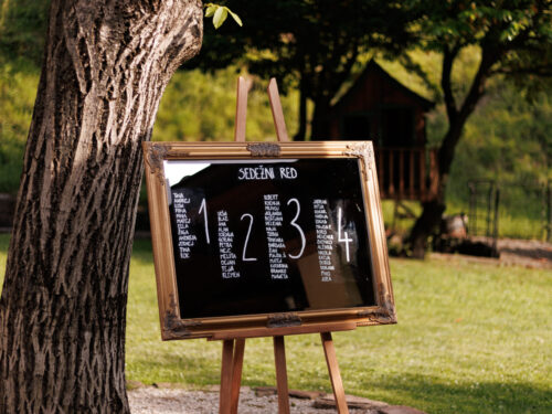 __V_3402 Manjše zlato ogledalo