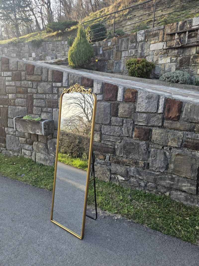 Samostoječe ogledalo vintage